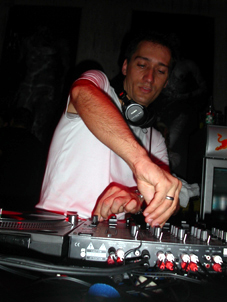 PaulVanDyk @ Badeanstalt am 28.09.2003 – Foto 45